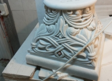 Работы по изготовлению элементов резного каменного иконостаса для храма 