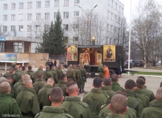 Священники ВДВ провели занятия и отслужили Божественную литургию в гарнизоне ВДВ в Наро-Фоминске